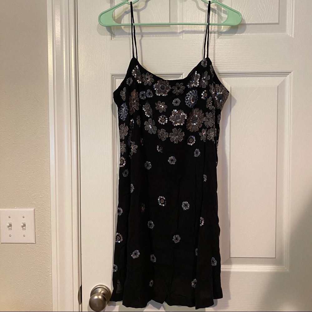 New cute Free People embroidered beaded dress - Picture 2 of 4